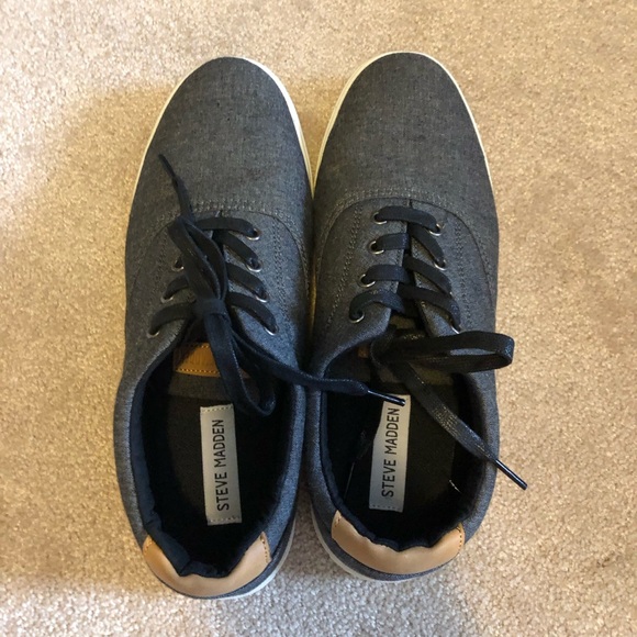 Steven Madden Grey Canvas Sneakers Size 9 - Picture 3 of 6